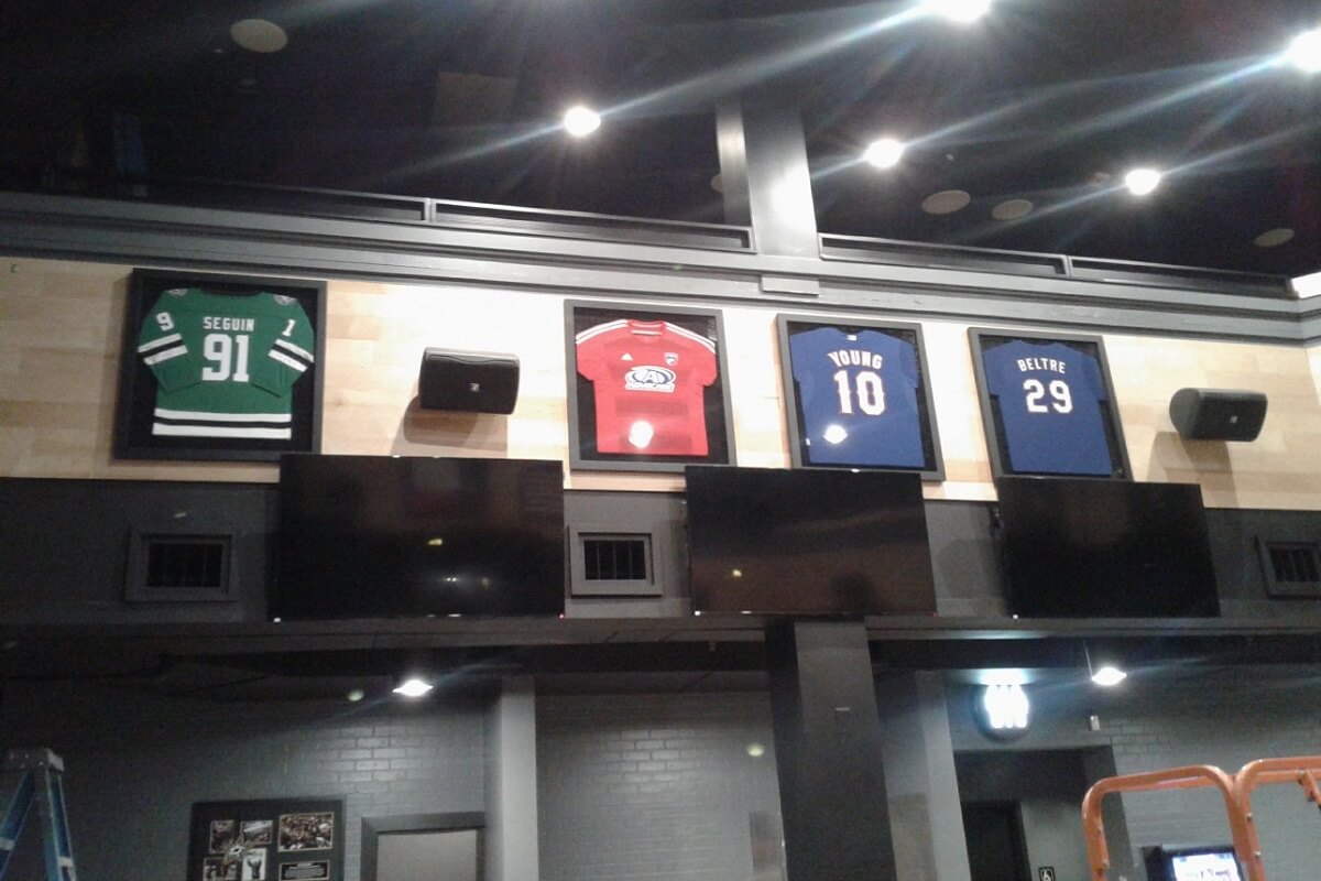 gal 2 Nationwide Fixture Installations Buffalo Wild Wings Case Study Custom Installation Services Retail Rollouts Signage Maintenance Program Management