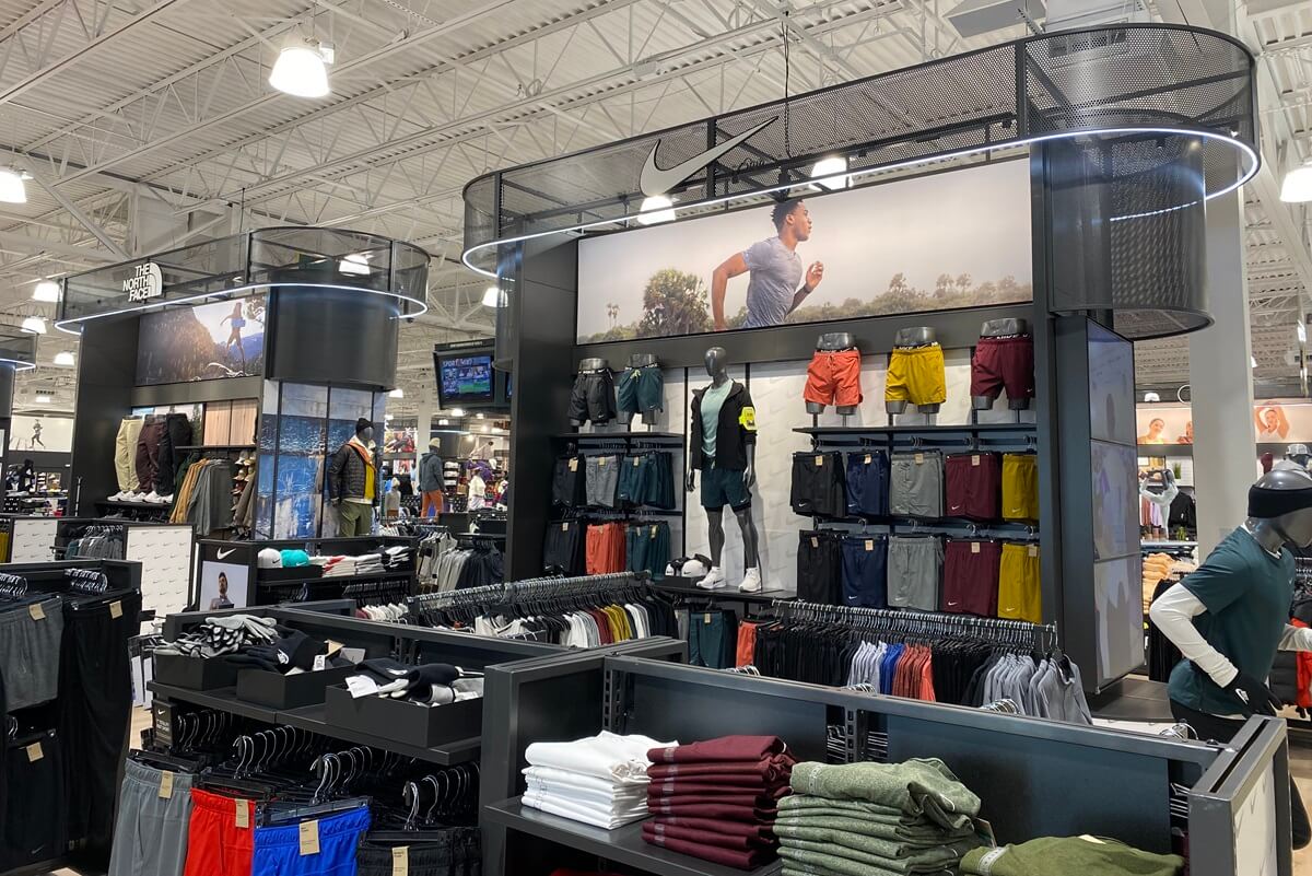 Nationwide Fixture Installations Case Study Dick's Sporting Goods Big-Box Stores Apparel Sports and Fitness Millwork Packages Retail Rollouts Shop-In-Shop Maintenance Program Management Signage/Graphics Site Surveys New Store Installation