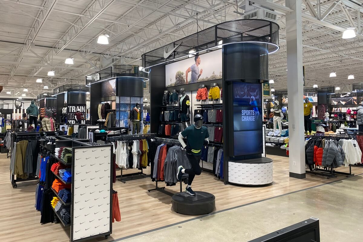 Nationwide Fixture Installations Case Study Dick's Sporting Goods Big-Box Stores Apparel Sports and Fitness Millwork Packages Retail Rollouts Shop-In-Shop Maintenance Program Management Signage/Graphics Site Surveys New Store Installation