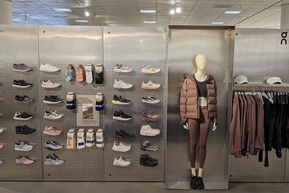 Nationwide Fixture Installations installation of ON Running display showcasing woman's apparel and shoes inside of a Nordstrom store.